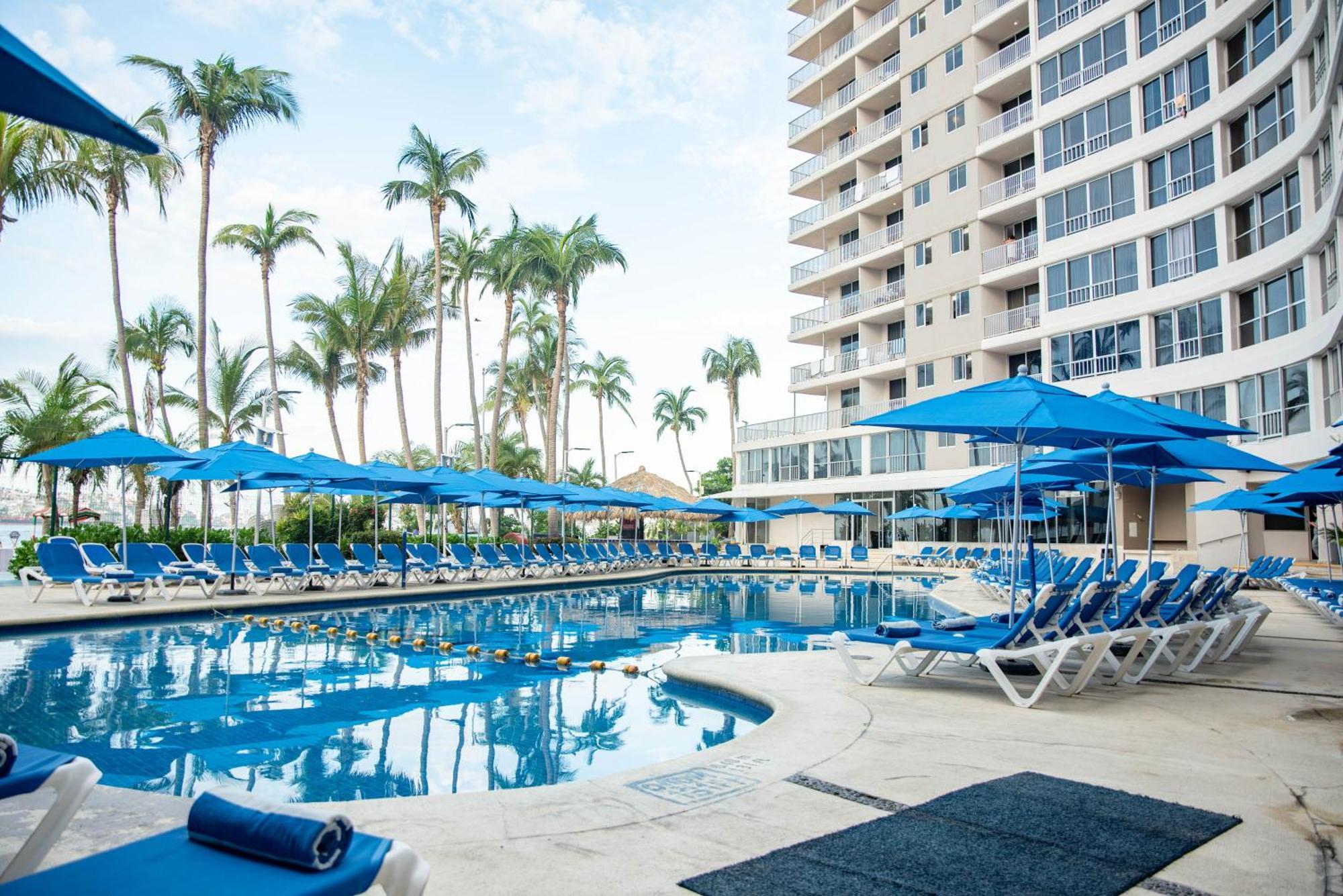 Ritz Acapulco All Inclusive Exteriör bild Pool at the Hilton Los Cabos