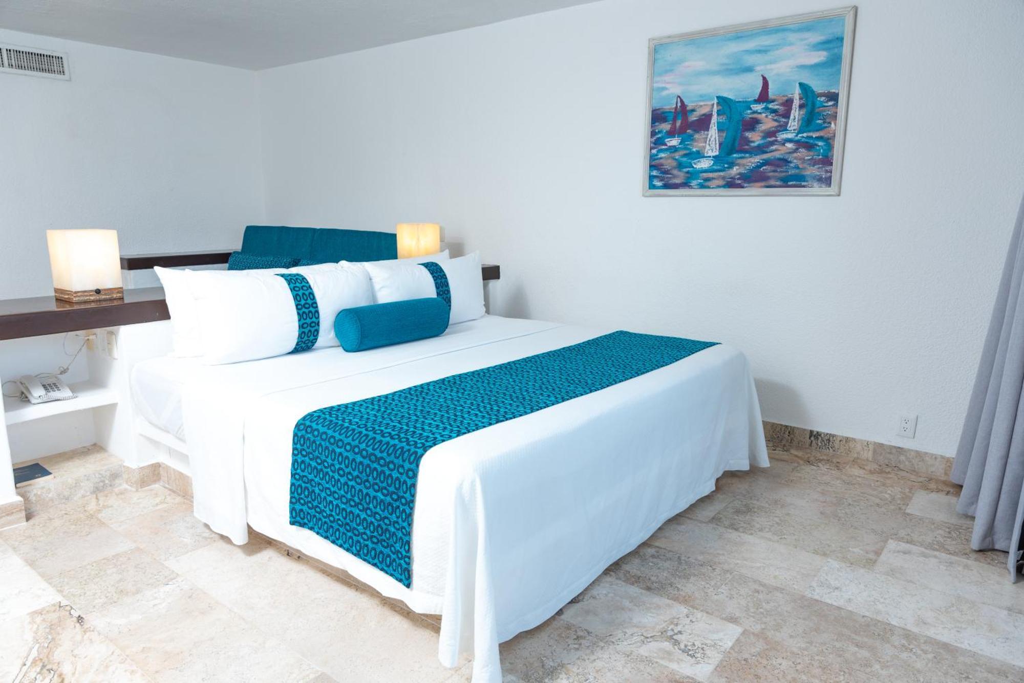 Ritz Acapulco All Inclusive Exteriör bild A bedroom at the hotel