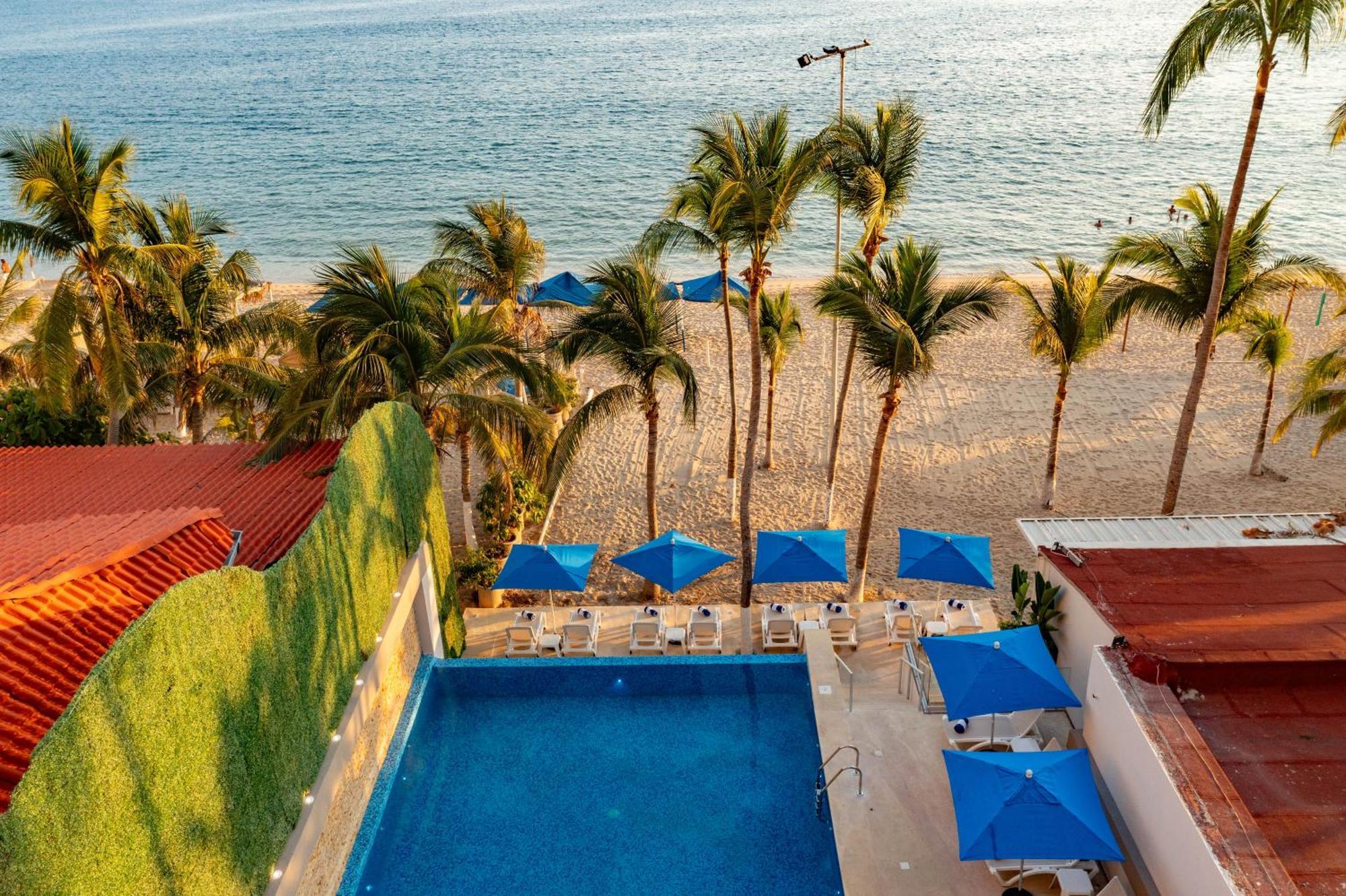 Ritz Acapulco All Inclusive Exteriör bild View of the beach from the hotel
